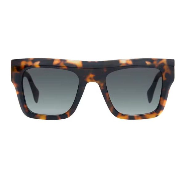 kambio-eyewear-sunglasses-gigi-studios-francesca-square-tortoise-6792-2-front